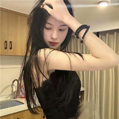 隔楼女孩:我们之间的层距